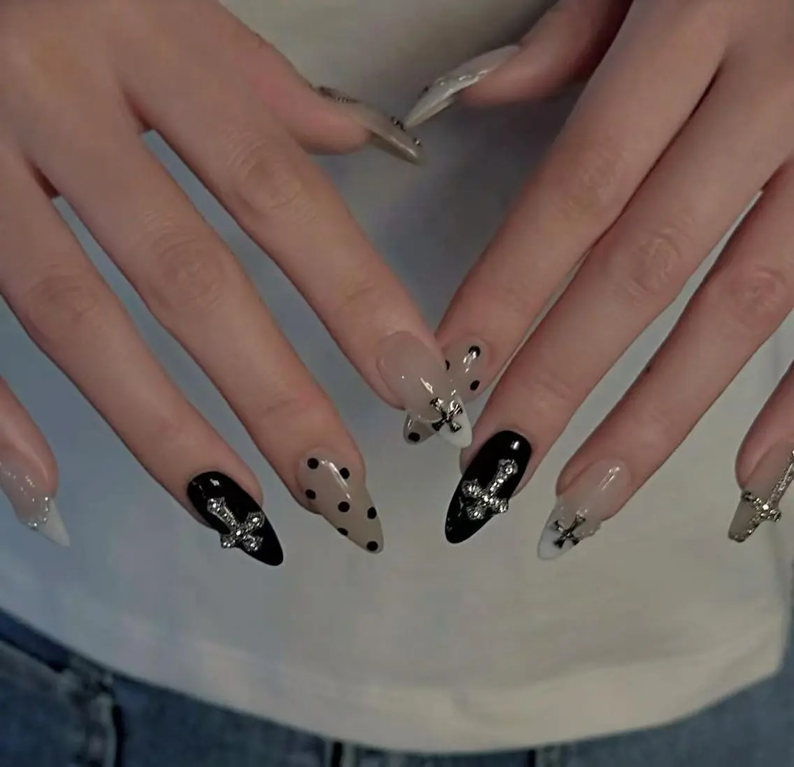 ネイル アートネイル オーロラネイル クリアネイル フレンチネイル ジェルネイル Una Nailのネイルデザイン