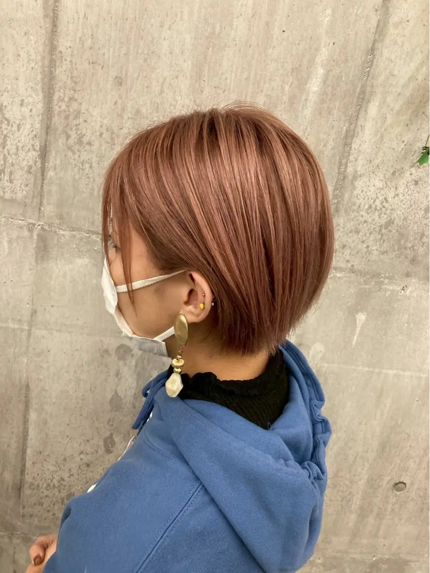 ショート カラー 藤田 麗安のヘアスタイル
