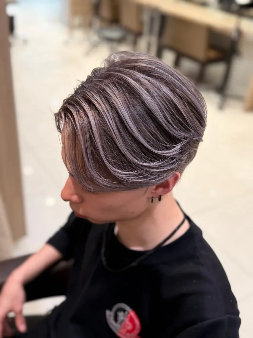 ショート カラー メンズ メンズバレイヤージュ メンズブリーチ バレイヤージュ ブリーチ レイヤーカット カット ヘアカラー カルマ・ニュアンス/ 縮毛/レイヤーaoiのヘアスタイル