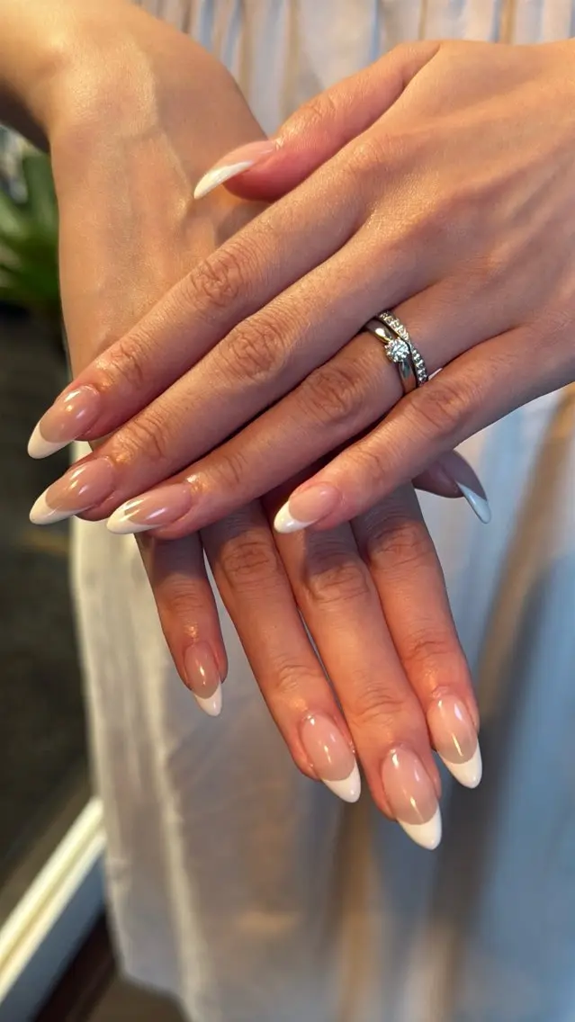 ネイル フラッシュネイル フラッシュマグ フットネイル フレンチネイル 韓国ネイル ハンドネイル SAKU nail 作島茜のネイルデザイン