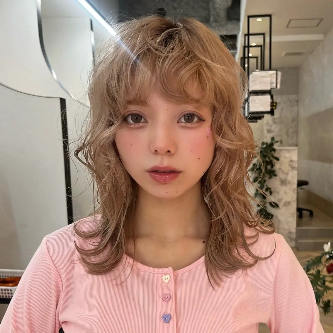 ミディアム カラー 柔らかい艶暖色 レイヤー🫧姫汝のヘアスタイル
