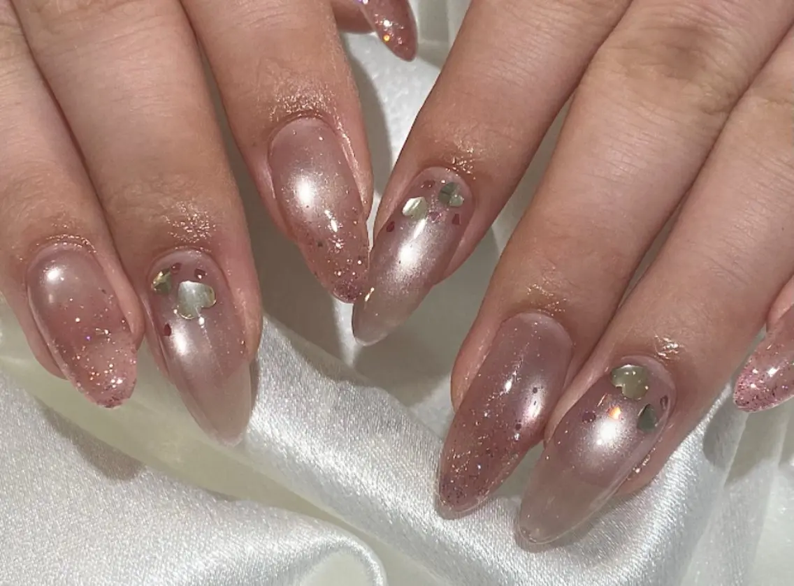 ネイル ハート ラメ(グリッター) マグネットネイル 持ち込み ピンク ハンドネイル ♡うるちゅるネイル♡ Julianaのネイルデザイン