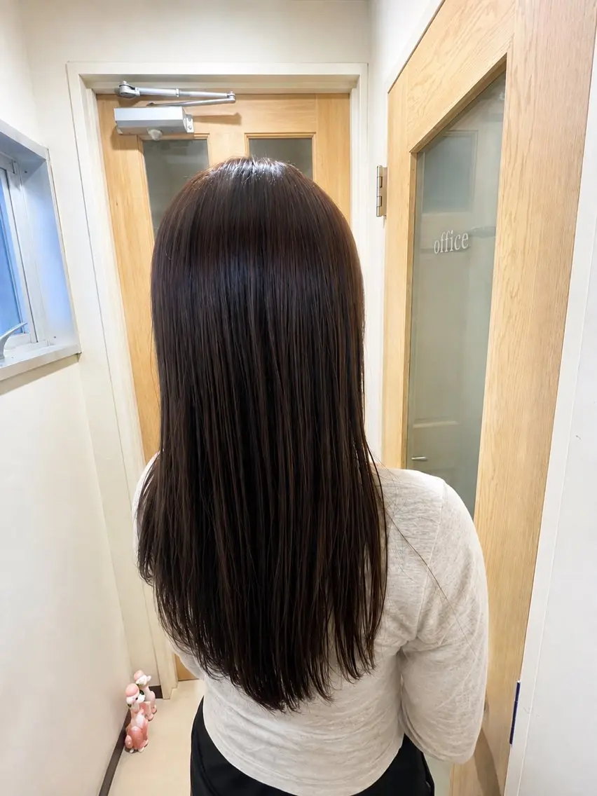 カラー オリーブカラー 菊地 美琴のヘアスタイル
