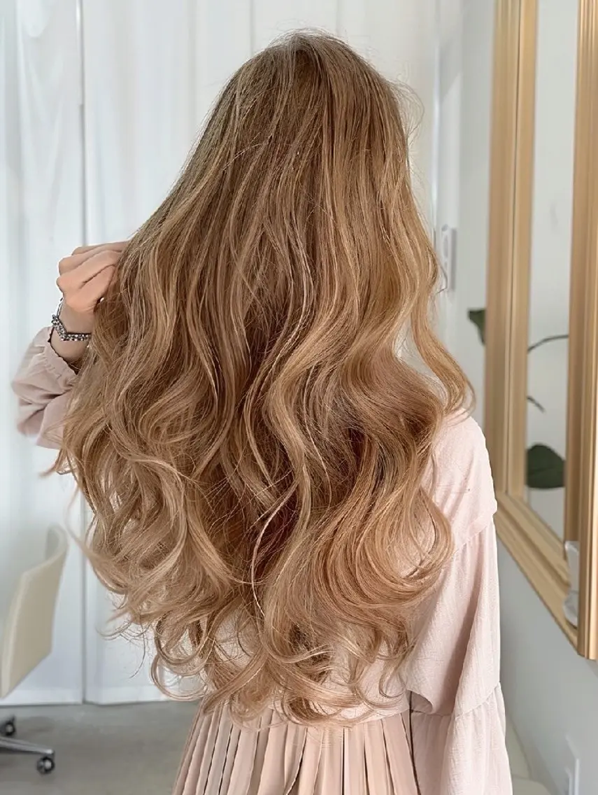 カラー 束感まつぱ🫧 なつき🫧のヘアスタイル