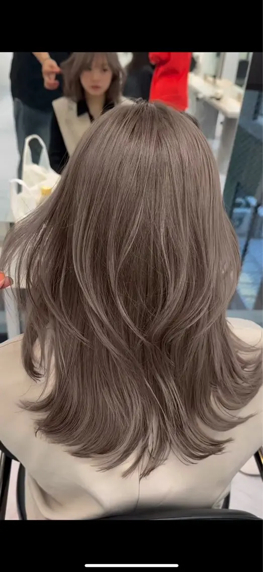 カラー ベージュカラー ミルクティーベージュ VEGA天神 ブリーチのヘアスタイル