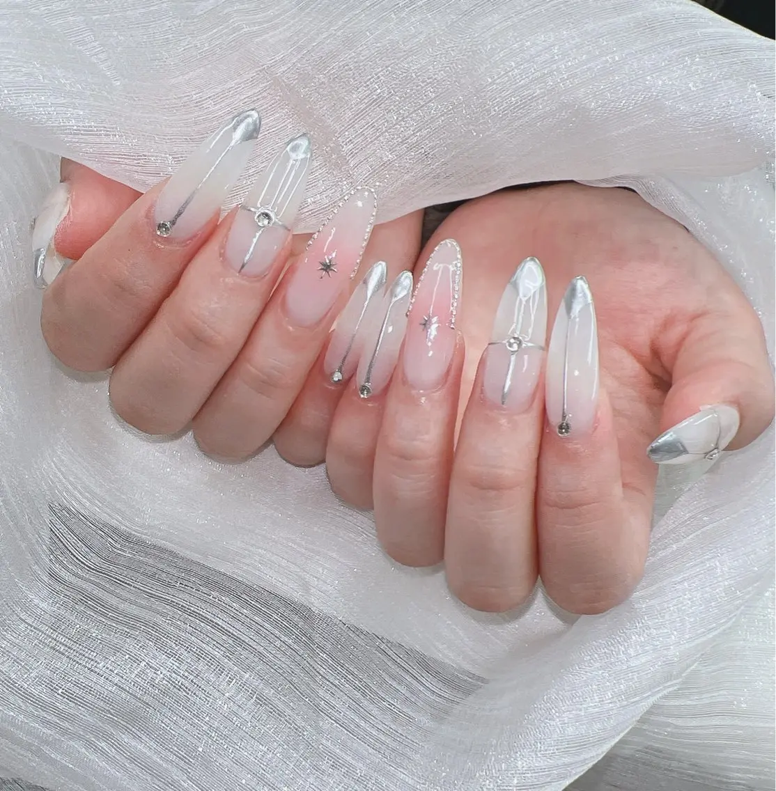 ネイル マグネットネイル ニュアンスネイル ピンク 冬ネイル Lee Nailsのネイルデザイン