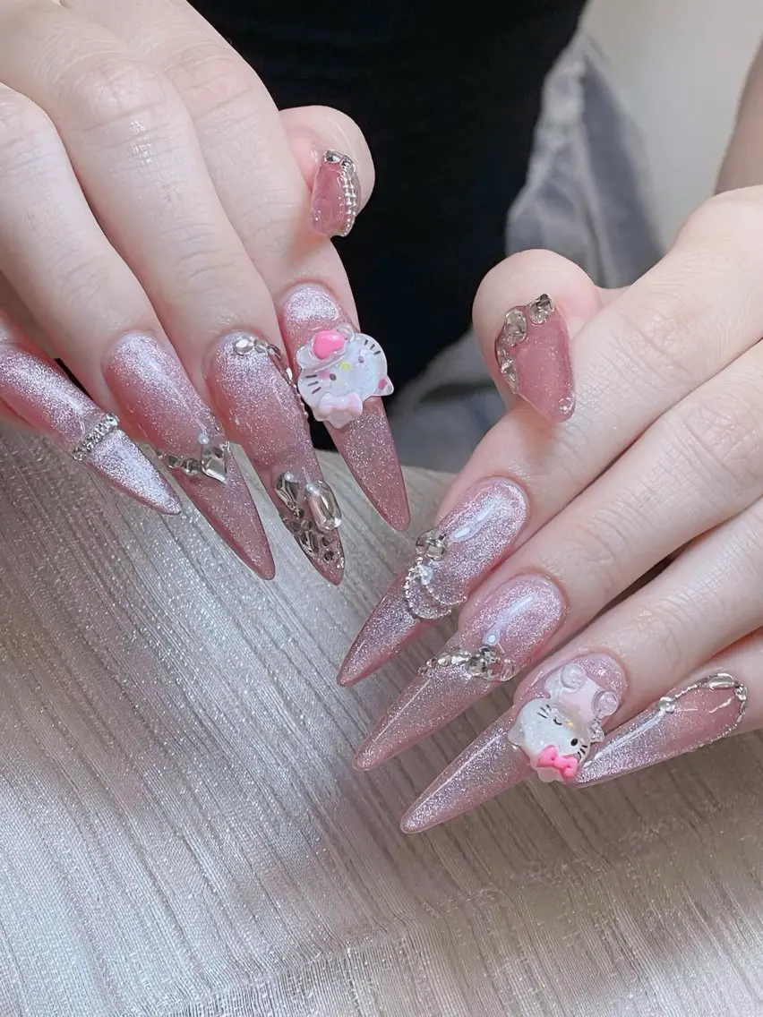 ネイル ハンドネイル ハンドケア Anh Nail 歌舞伎町のネイルデザイン