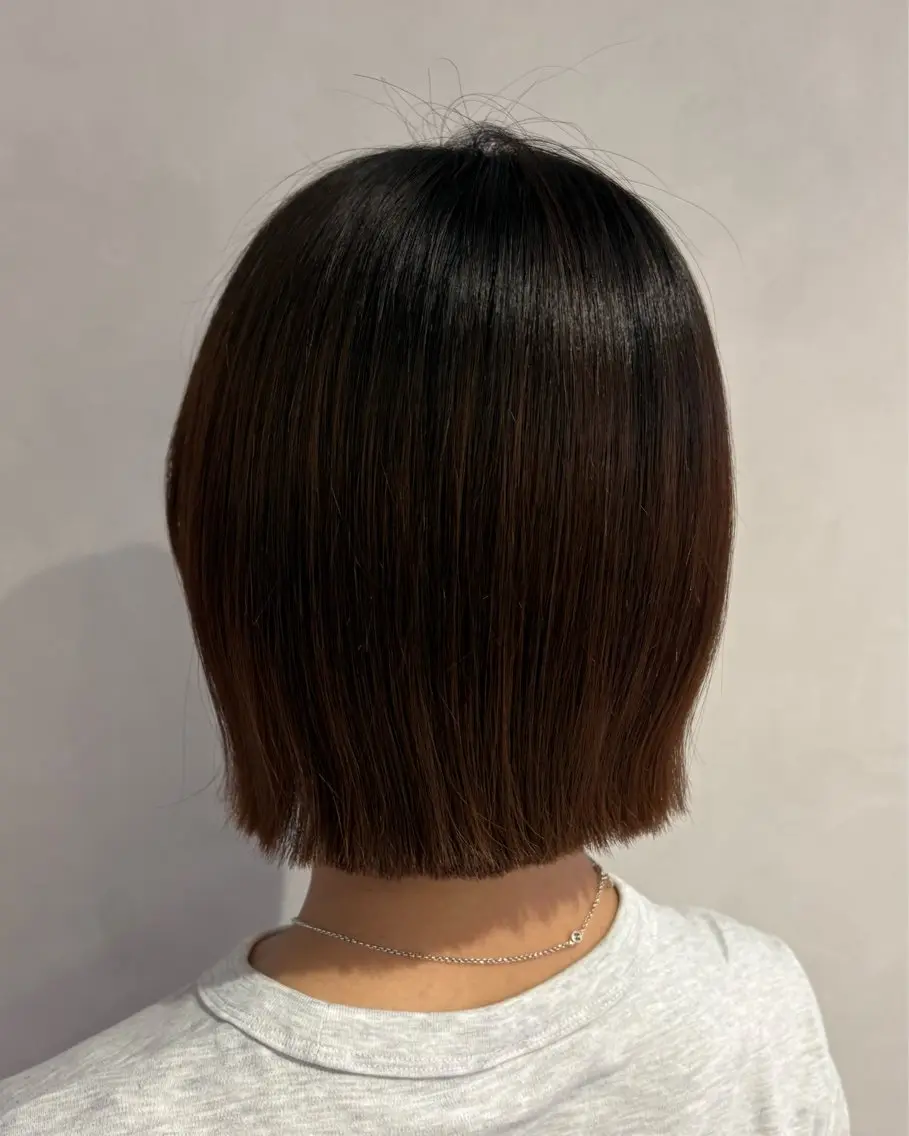 ミディアム 切りっぱなしボブ ボブ カット トリートメント 彩華🎀/ 限定枠/ 西梅田のヘアスタイル