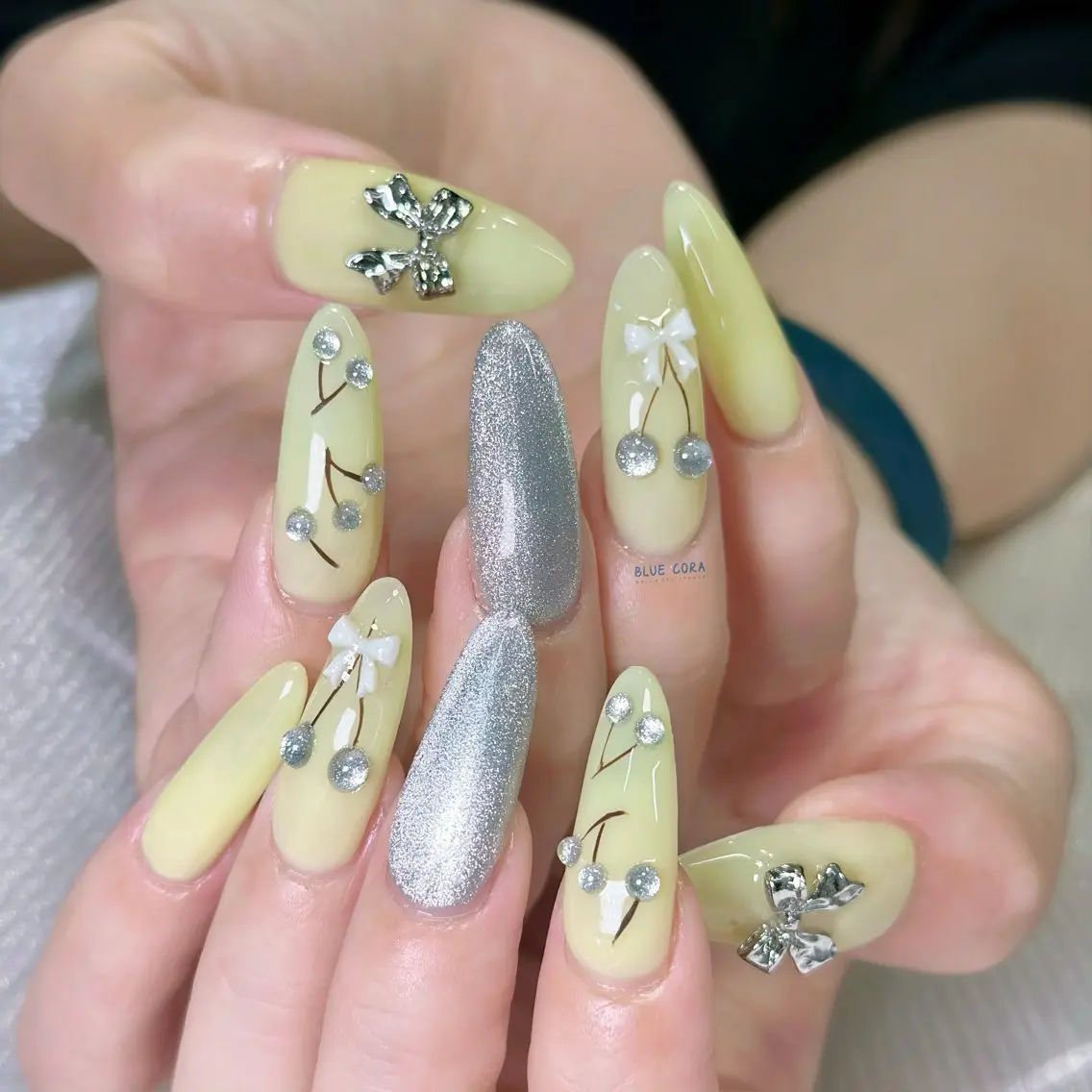 ネイル ハンドネイル ハンドケア BLUE CORAのネイルデザイン