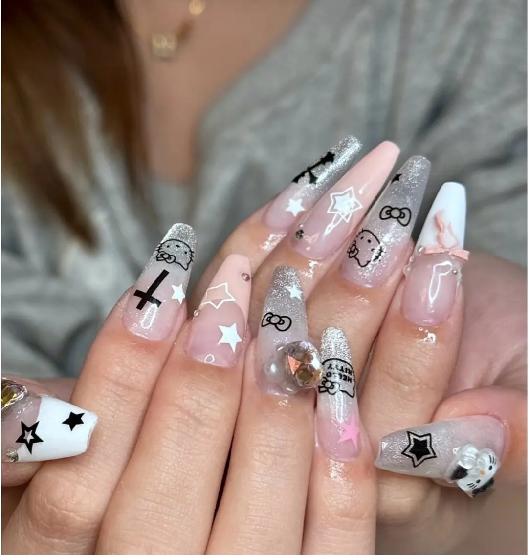 ネイル フレンチネイル ジェルネイル 韓国ネイル マグネットネイル ネイルチップ Rin Nail 新大久保店のネイルデザイン