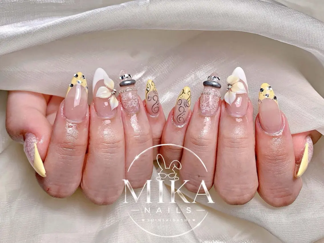 ネイル アートネイル チークネイル ドット フットネイル フレンチネイル ハンドネイル 🌷Luna Mika🌷のネイルデザイン