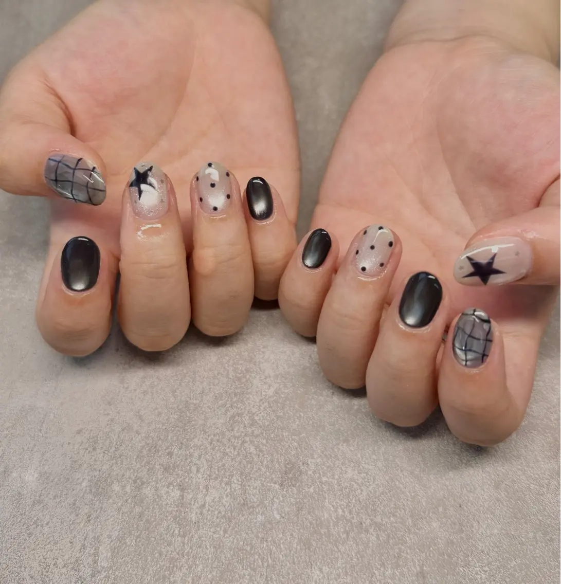 ネイル アートネイル ドット ジェルネイル マグネットネイル ハンドネイル nailroom amyのネイルデザイン