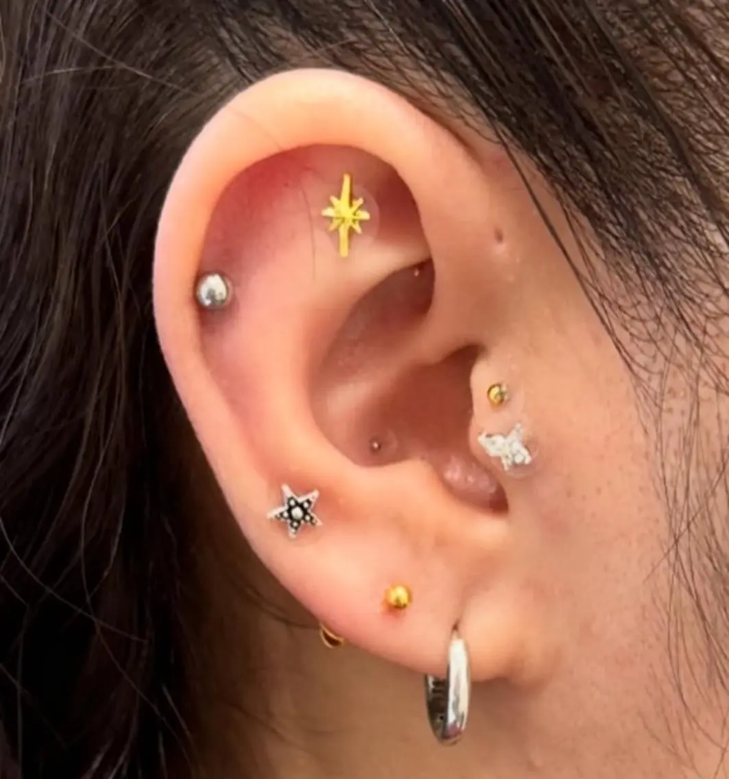 耳つぼジュエリー💎👂１０個💓の写真