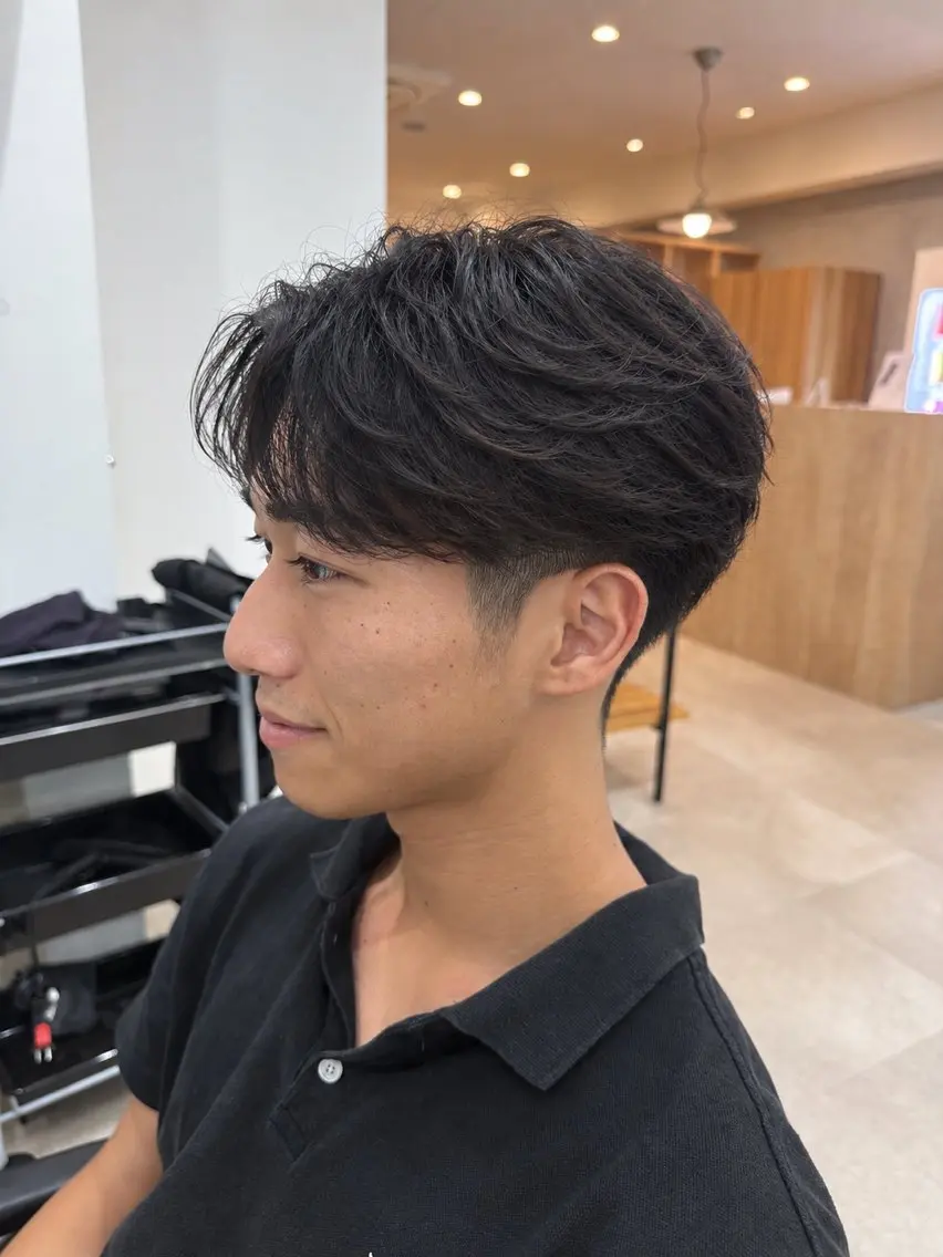 ミディアム パーマ メンズ ミディアムパーマ メンズパーマ ニュアンスパーマ カット パーマ 🌊波巻き特化/ 毛流れ/翔平🌊のヘアスタイル