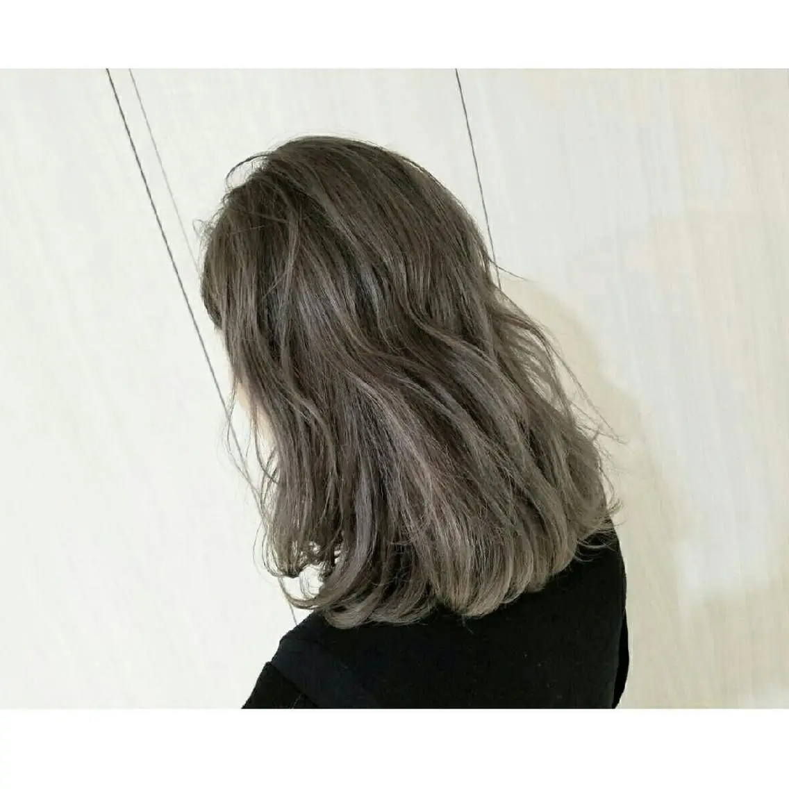 ミディアム カラー ブリーチ グレージュ Luana 矢場町のヘアスタイル