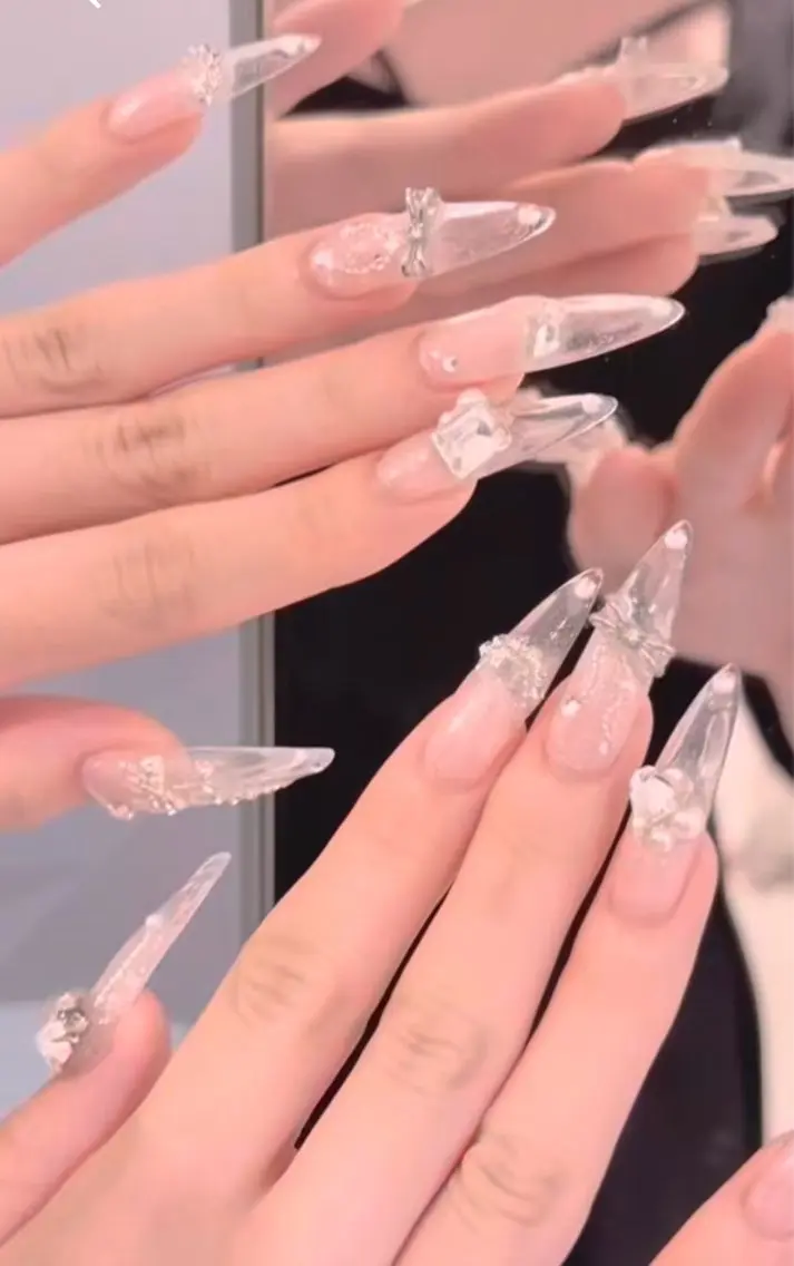 ネイル アートネイル クリアネイル 長さ出し フラッシュネイル キラキラネイル kana nailのネイルデザイン