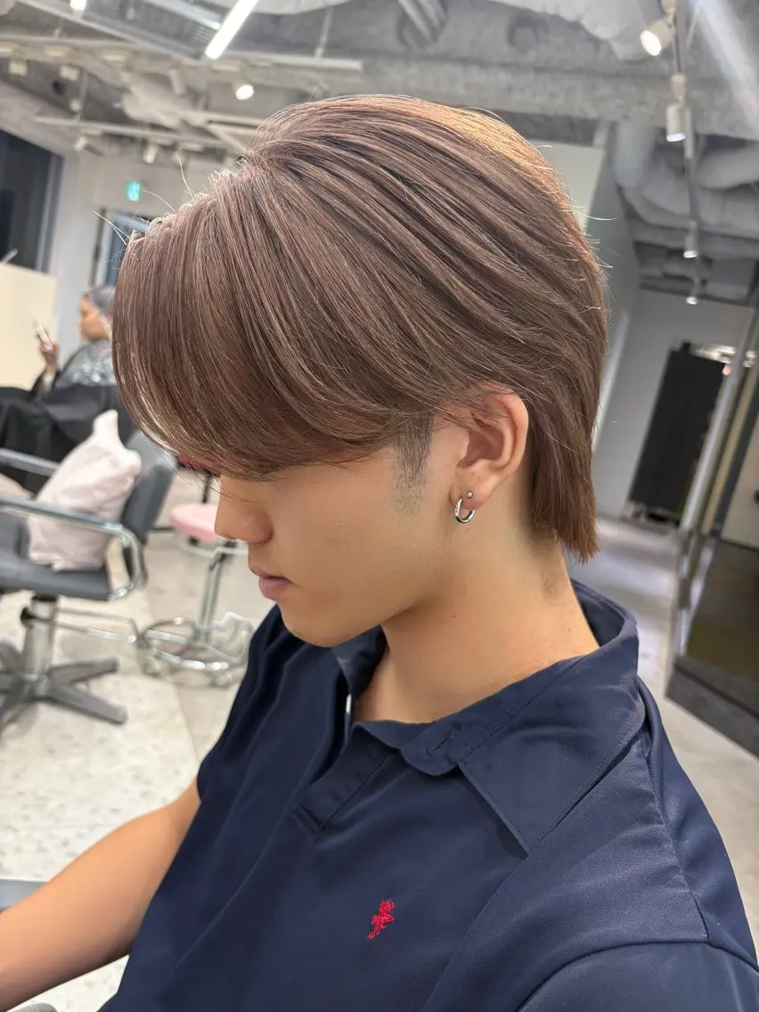 メンズ センターパート メンズハイトーン しゅり🇰🇷 日韓MIXメンズヘアのヘアスタイル