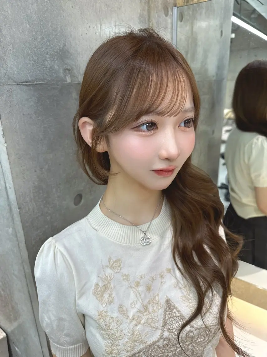 ロング カラー カット ヘアカラー トリートメント shion 透明感カラーのヘアスタイル
