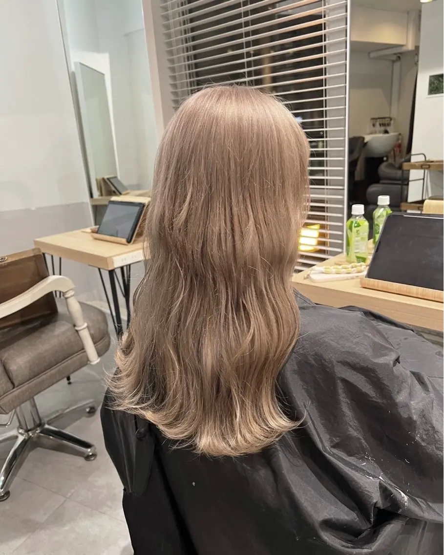 セミロング カラー ベージュカラー ミルクティーベージュ 指名数No.1 /NAOYAのヘアスタイル