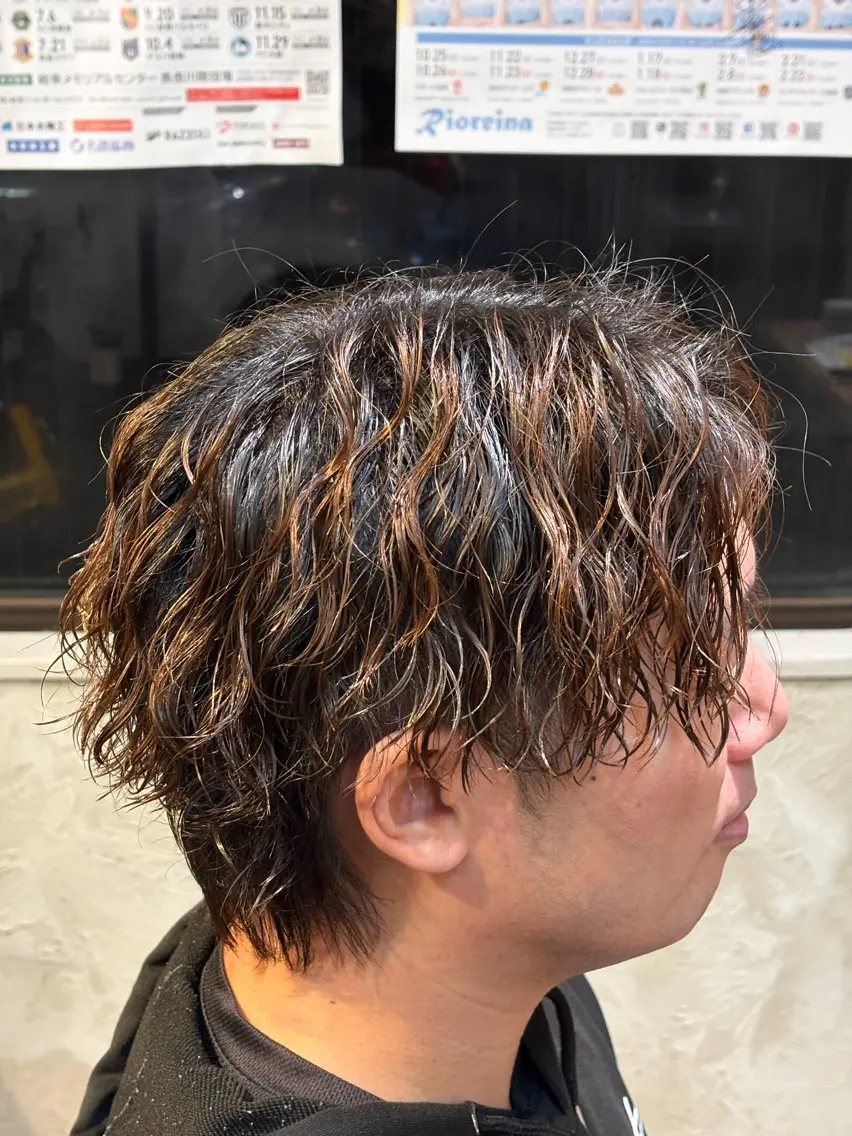 ミディアム パーマ メンズ ミディアムパーマ メンズパーマ ツイストスパイラルパーマ スパイラルパーマ YUUTO 【メンズ限定】のヘアスタイル