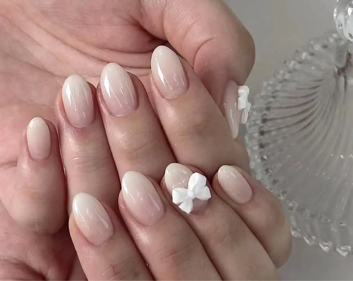 ネイル フラワーネイル フレンチネイル ジェルネイル ガラスフレンチ ハート ハンドネイル ハンドケア BabyYouMi nailのネイルデザイン