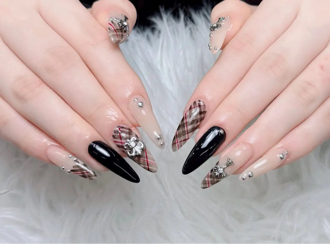ネイル アートネイル フレンチネイル ジェルネイル 韓国ネイル マグネットネイル ハンドネイル Lenie Nailsのネイルデザイン