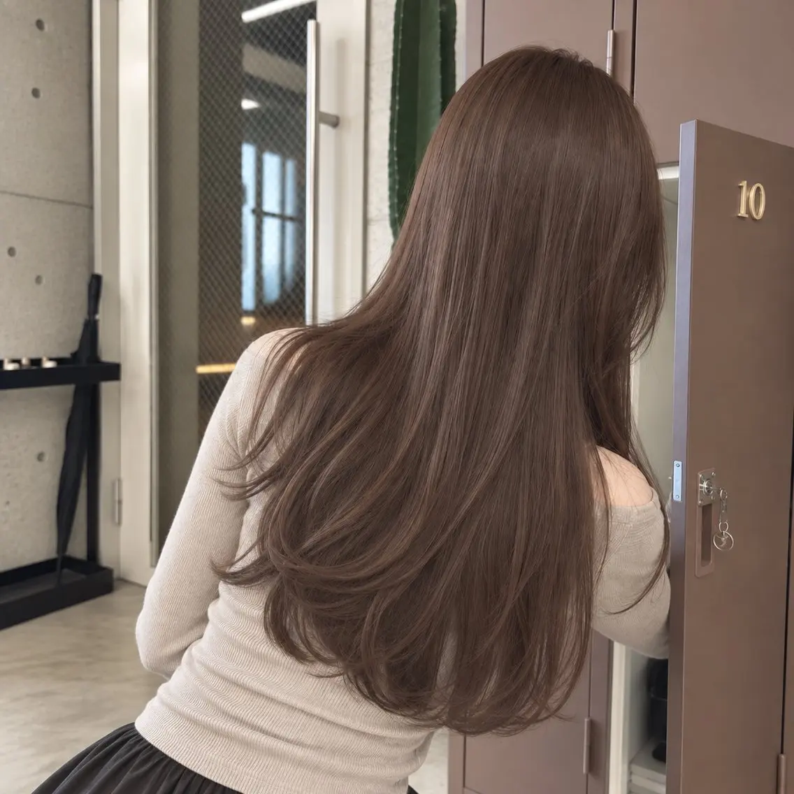 ロング カラー ブリーチ ブラウンカラー 透明感カラー ブリーチなしカラー カット ヘアカラー トリートメント 岡本康平/ダブル カラー/レイヤーのヘアスタイル