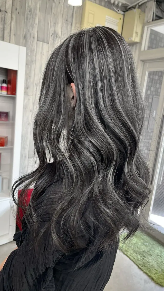 ロング ヘアカラー 中道 晶のヘアスタイル