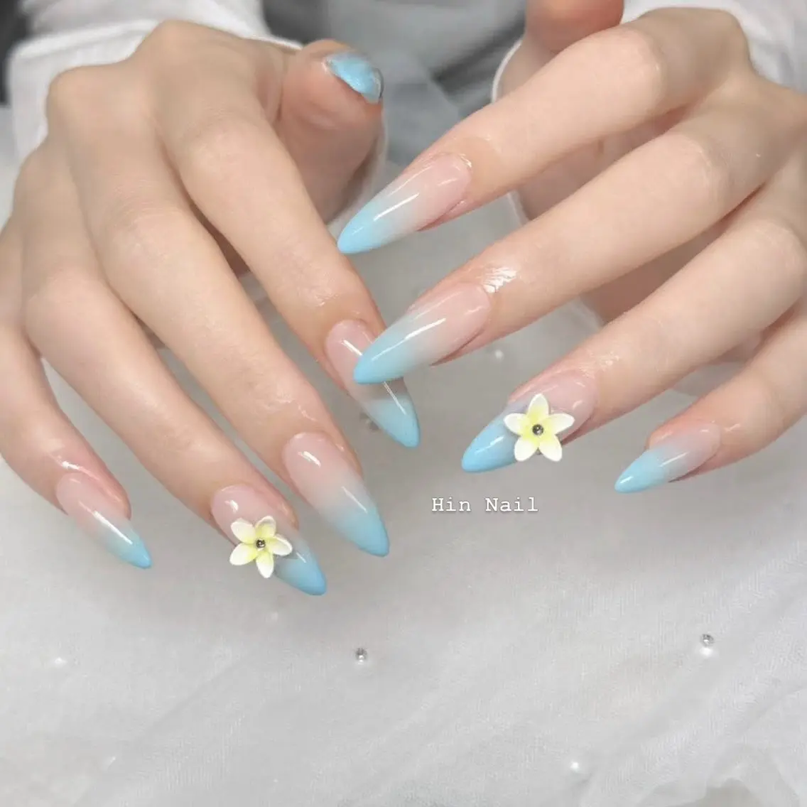 ネイル ハンドネイル HIN NAILのネイルデザイン