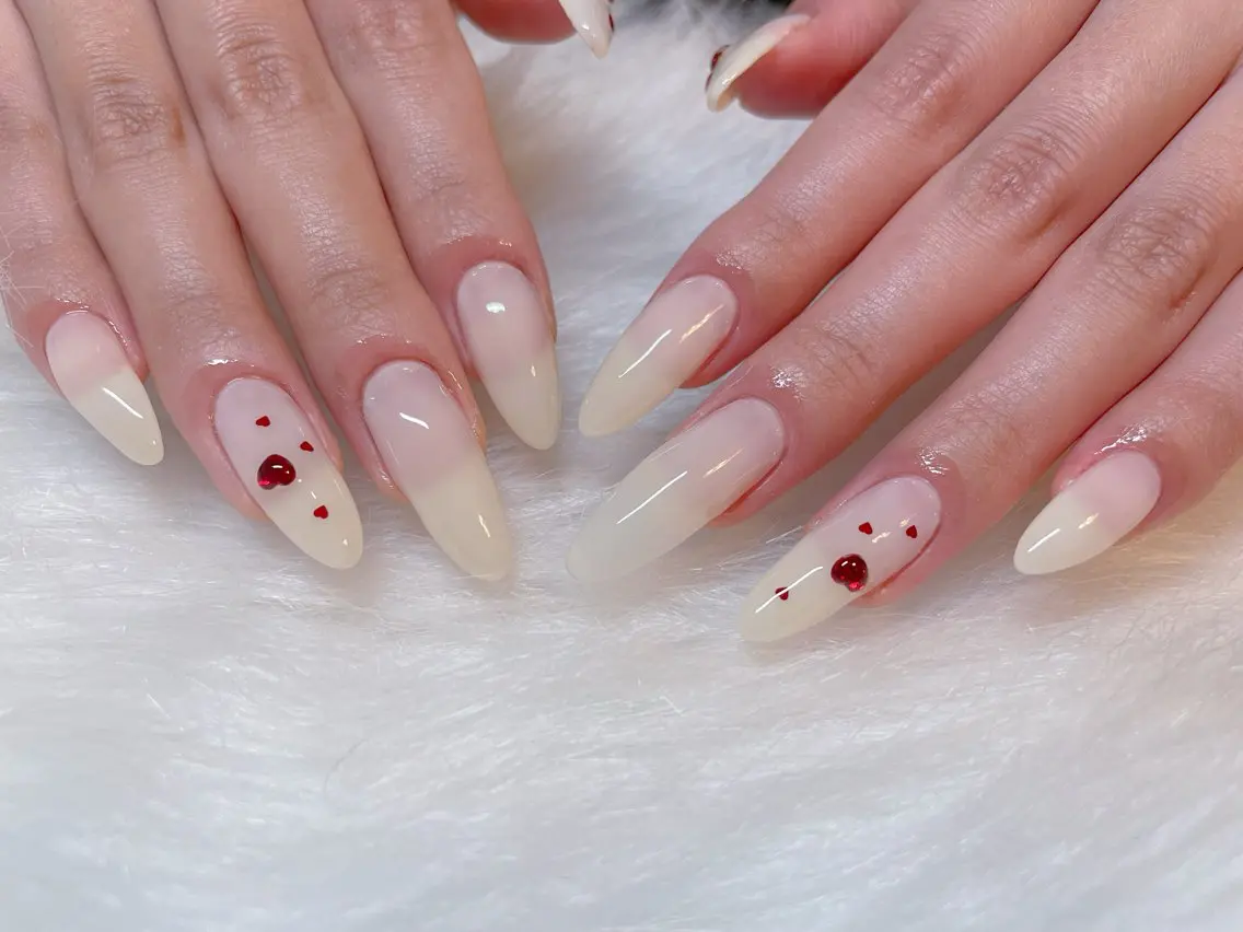 ネイル ストーンネイル ハンドネイル エン Nail salonのネイルデザイン