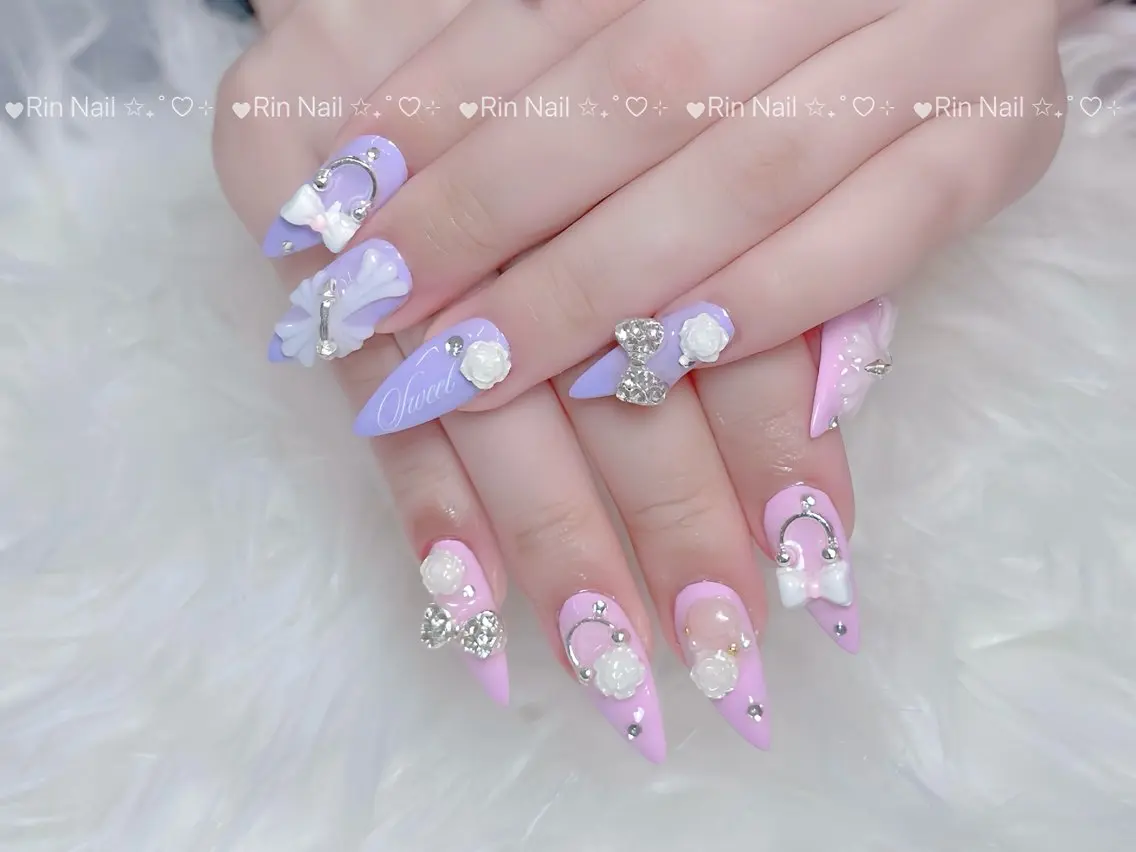 ネイル オーロラネイル ブルー フットネイル ジェルネイル 氷ネイル・うるうるネイル ハンドネイル Rin Nail 新大久保店のネイルデザイン