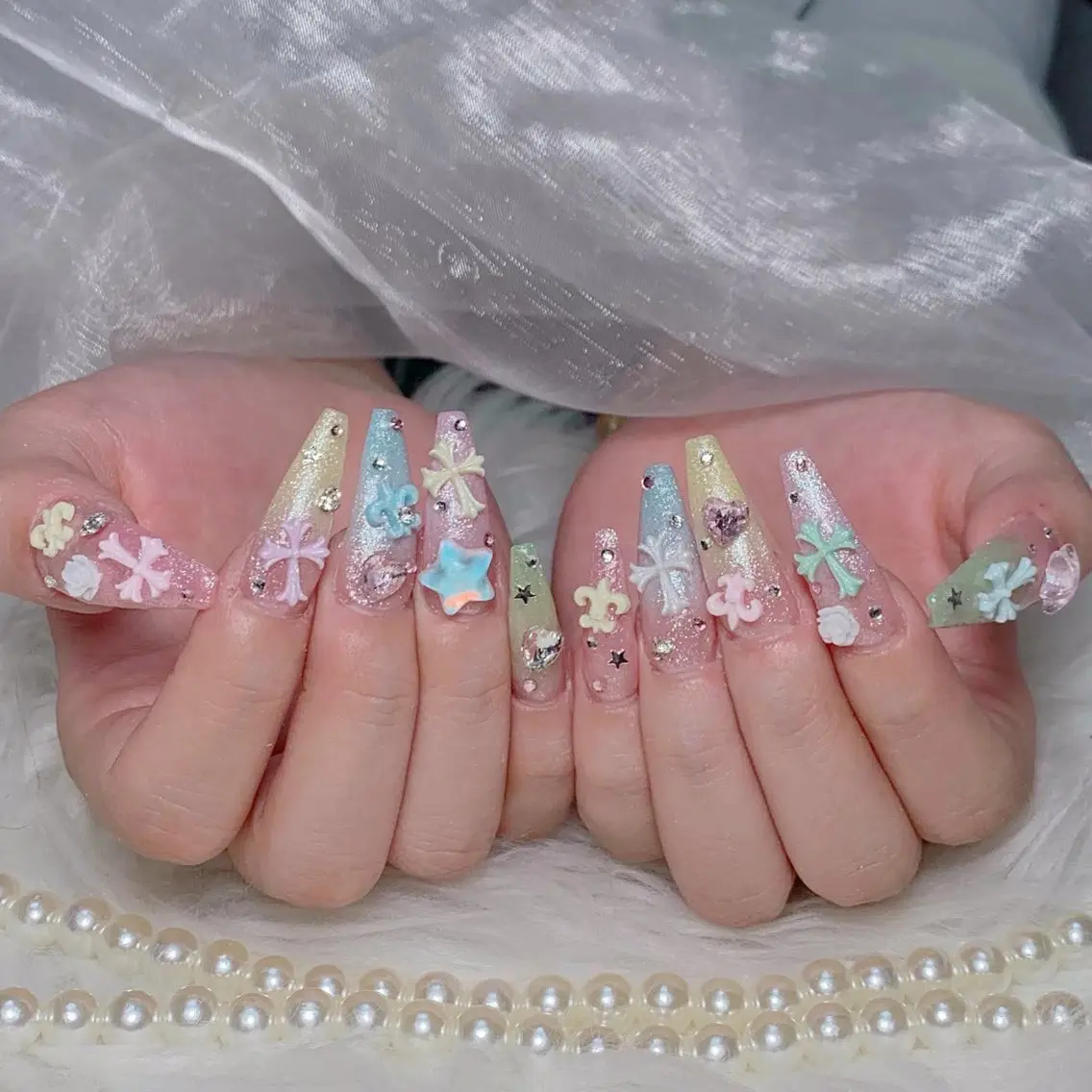 ネイル オーロラネイル 長さ出し フラッシュネイル フレンチネイル ジェルネイル ハンドネイル Amee Nail Salonのネイルデザイン