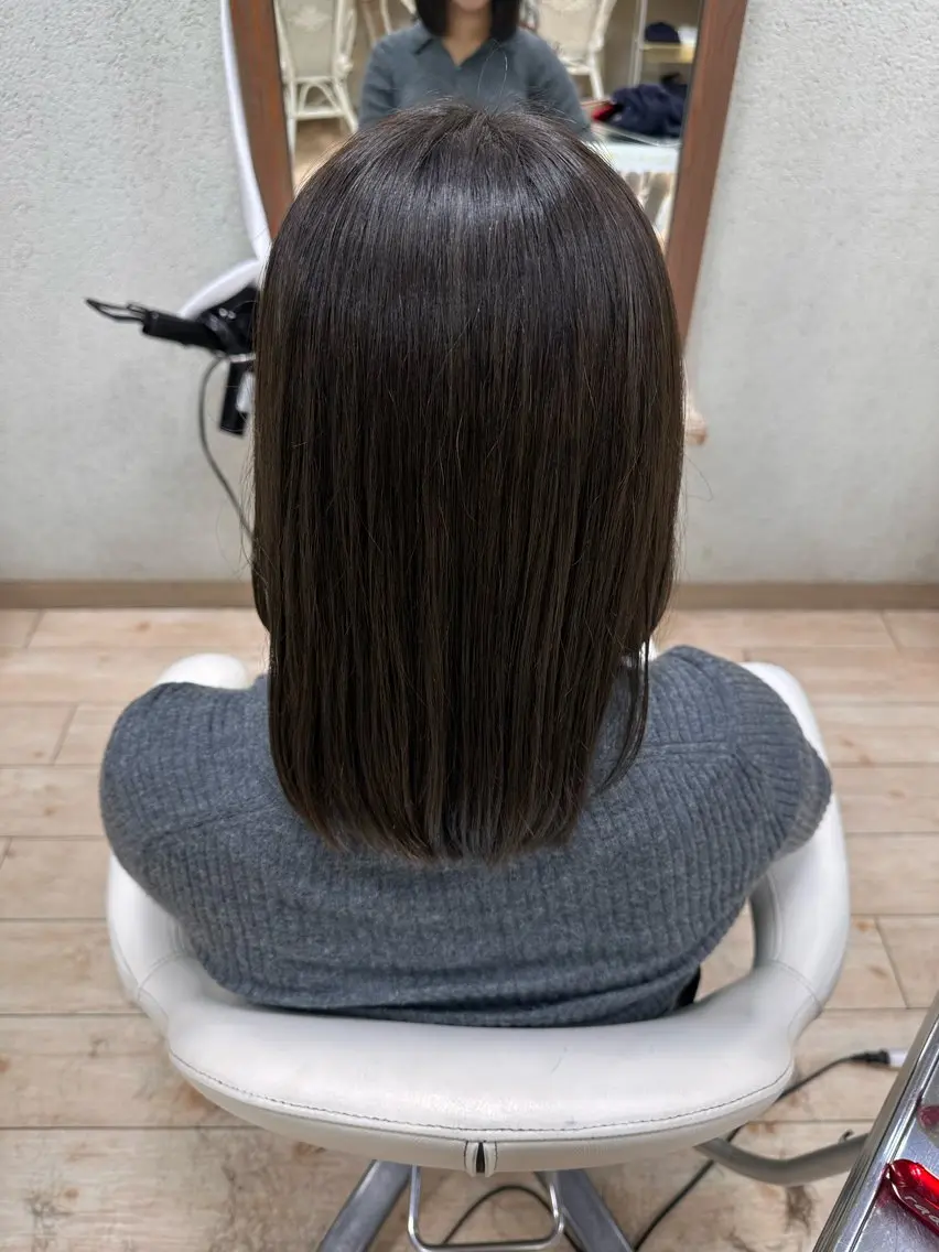 ミディアム カラー カット ヘアカラー トリートメント 阿部 美咲のヘアスタイル