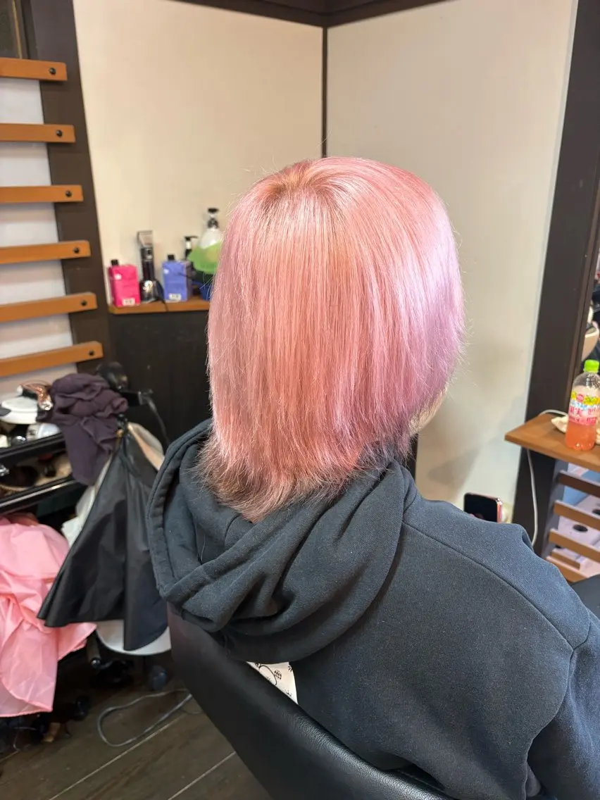 ショート カラー 透明感カラー ピンクカラー ヘアカラー 山本 あやめ子のヘアスタイル