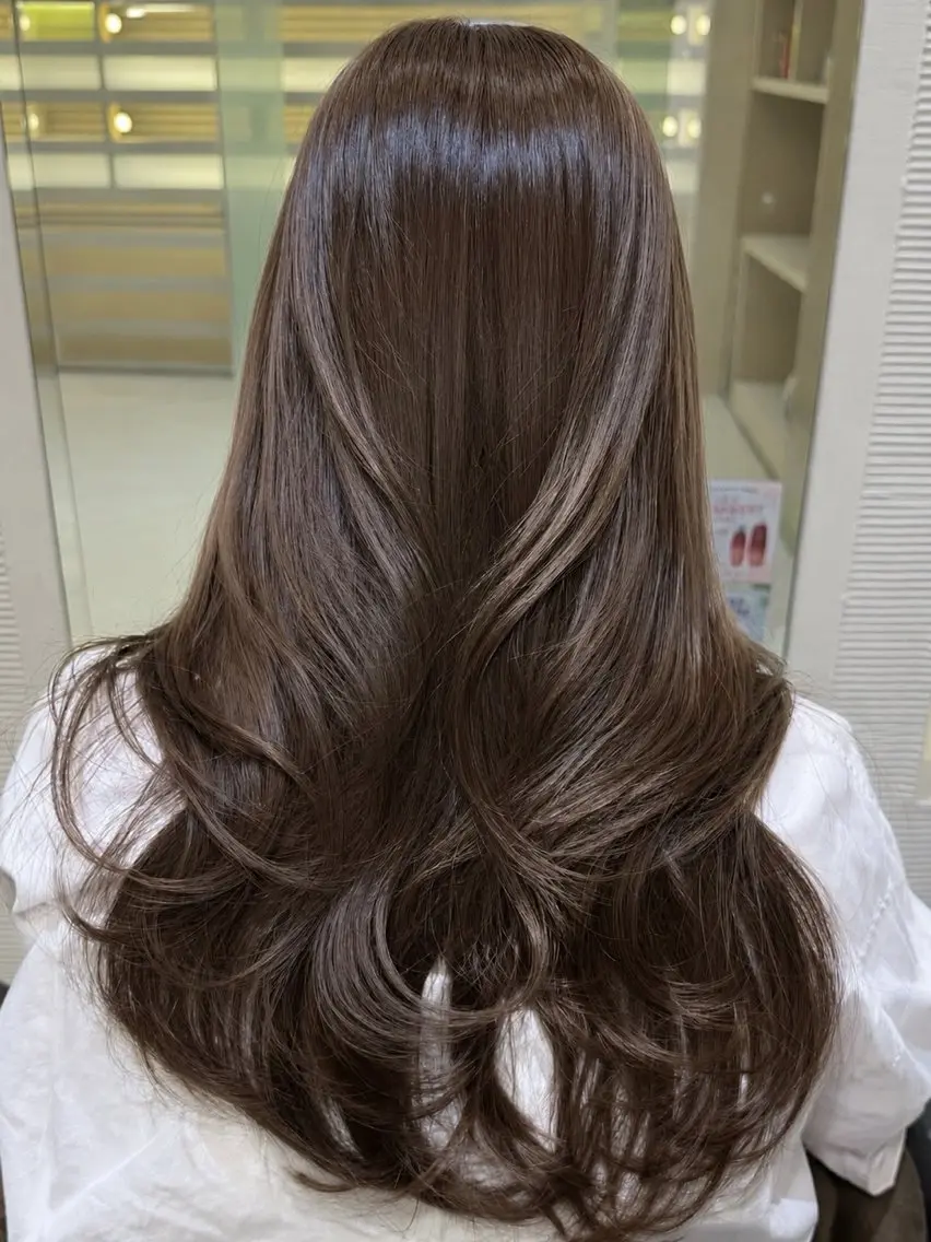 セミロング カラー ヘアカラー トリートメント 矢口 七海のヘアスタイル