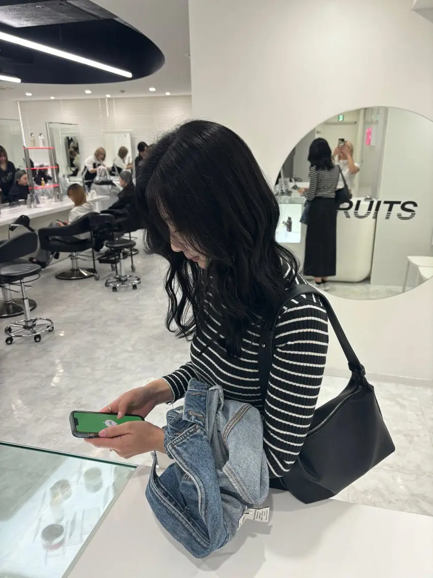 カラー 黒髪 ブルーカラー ブルーブラック カット ヘアカラー トリートメント 🎀ツヤ髪✖︎ 暖色🎀RYUKAのヘアスタイル