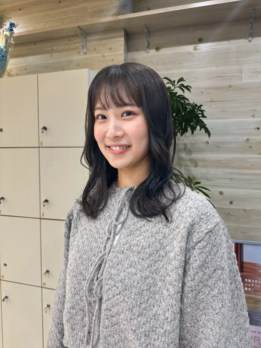 ミディアム カラー ブラウンカラー オリーブブラウン Seeknext // Rukaのヘアスタイル