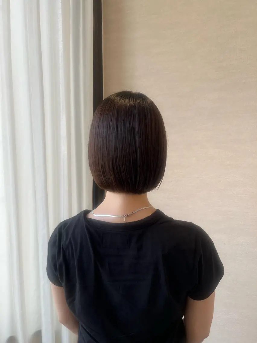 ミディアム ボブ 外ハネヘア 栗原 波輝のヘアスタイル