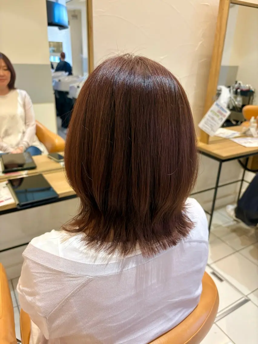セミロング くびれヘア くびれレイヤー レイヤーカット カット ヘアカラー 🌷【暖色艶カラー】 shiori🌷のヘアスタイル