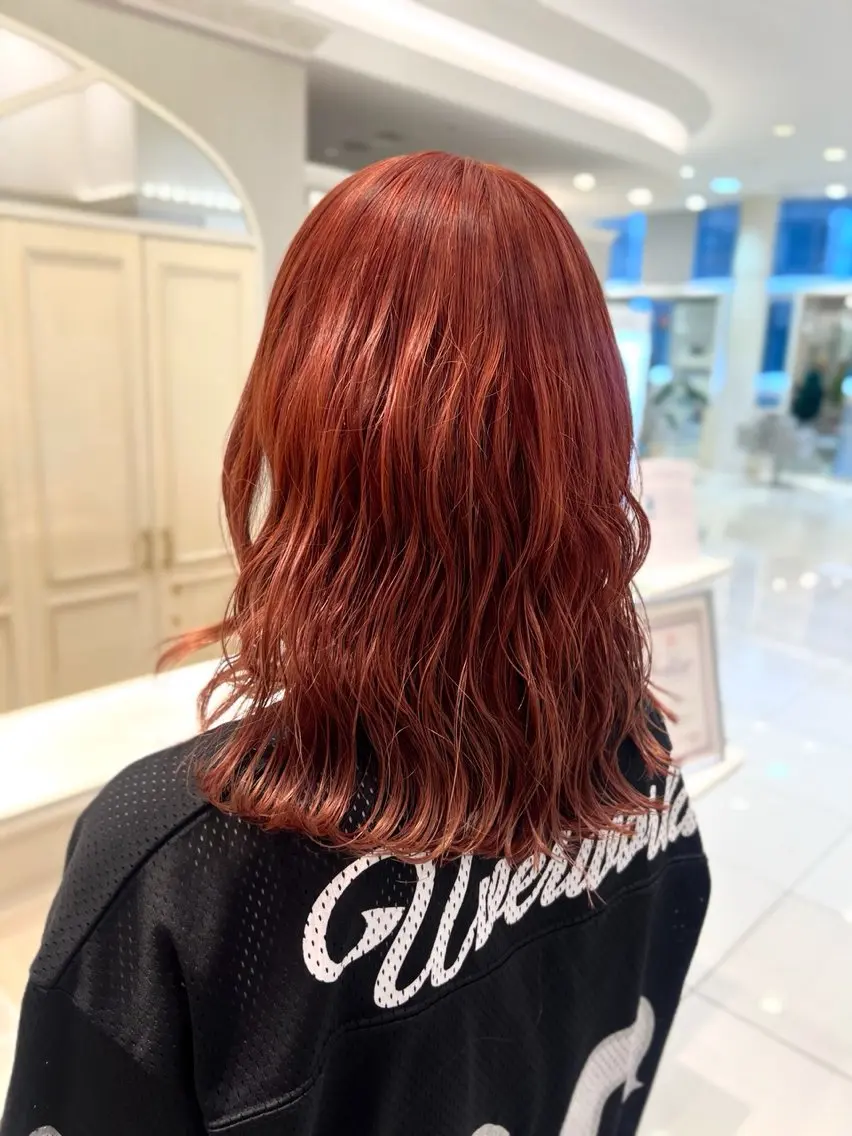 セミロング カラー ブリーチ オレンジ 銀座/カラー 🎀momo🎀のヘアスタイル