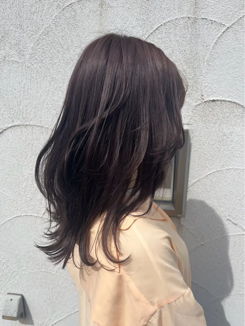 ロング カラー アッシュ ブリーチ ラベンダーカラー ラベンダーアッシュ 浅利 陽菜のヘアスタイル