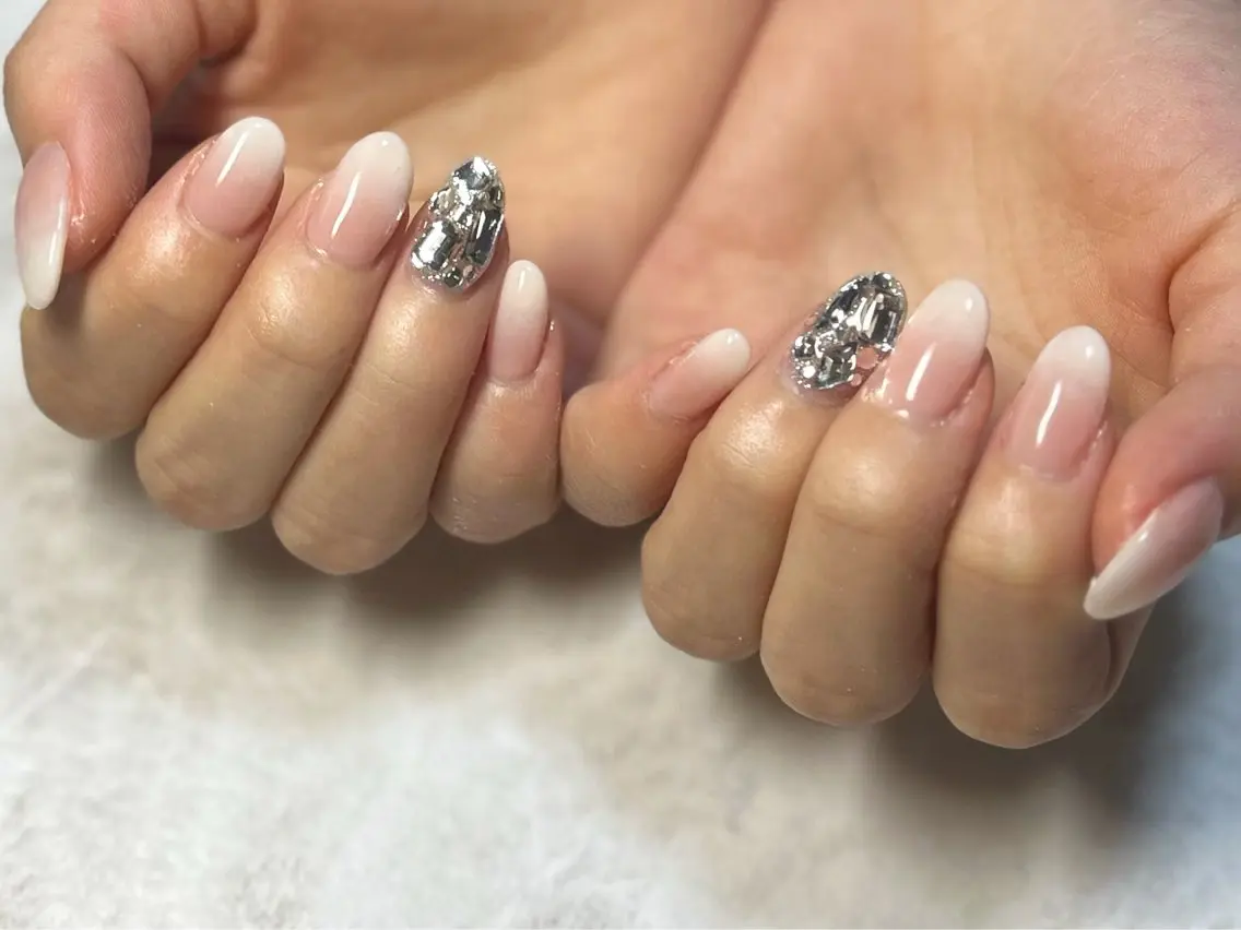 ネイル フットネイル ニュアンスネイル シンプルネイル 春ネイル ストーンネイル nail fufla ♡yamane♡のネイルデザイン