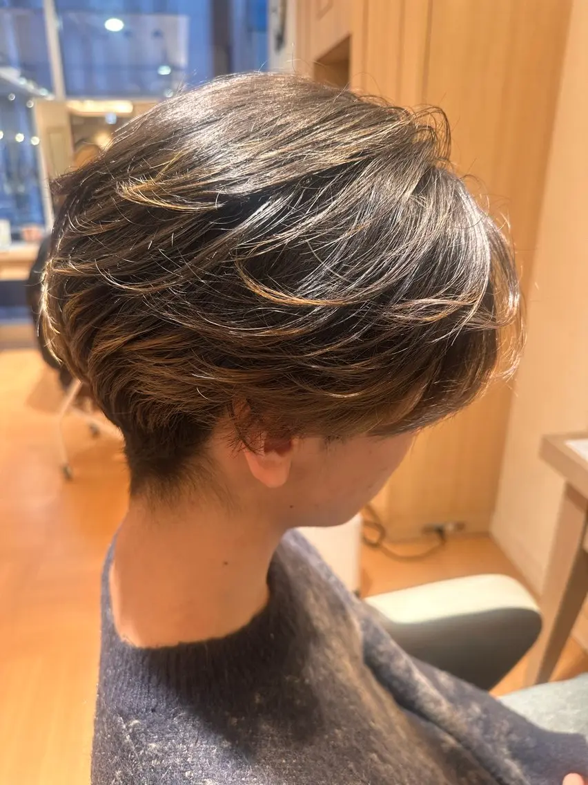 ショート ヘアカラー 【yuni】 コタロウのヘアスタイル