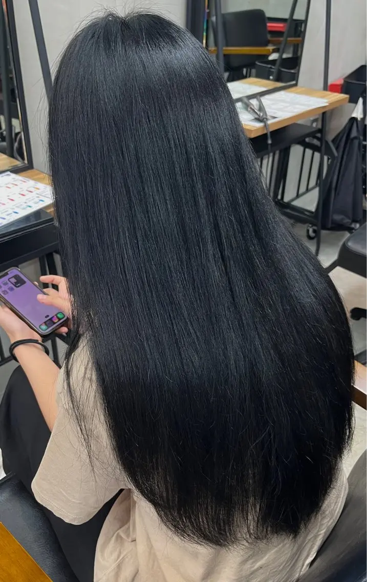 ロング カラー 黒髪 ブルーカラー ブルーブラック ヘアカラー 馬場 大輝のヘアスタイル