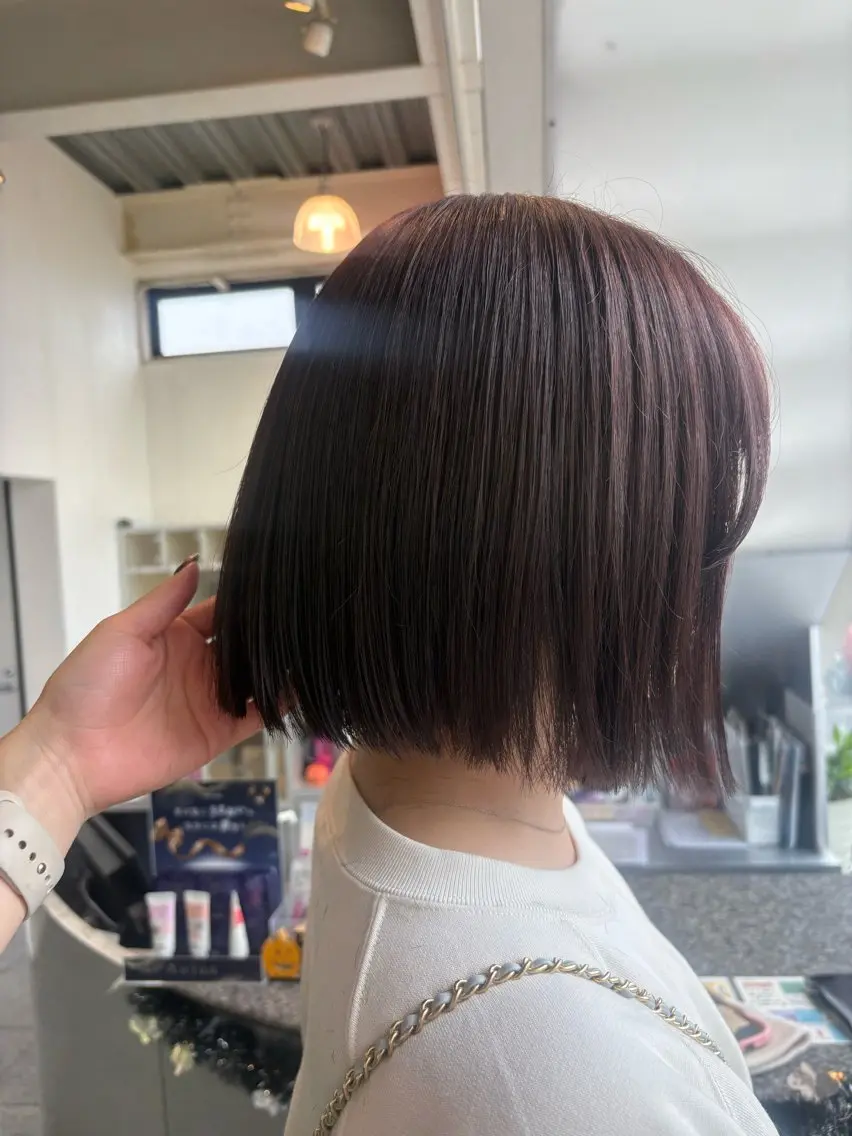 ショート 切りっぱなしボブ ボブ カット ハイトーン/ブリーチ 🤍足立里湖のヘアスタイル