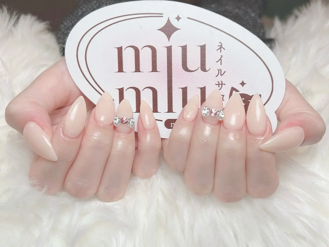 ロング ハンドネイル yu naのネイルデザイン