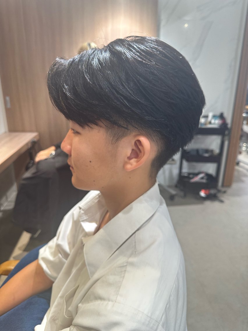 ショート メンズ WAVY 松本 涼大朗のヘアスタイル