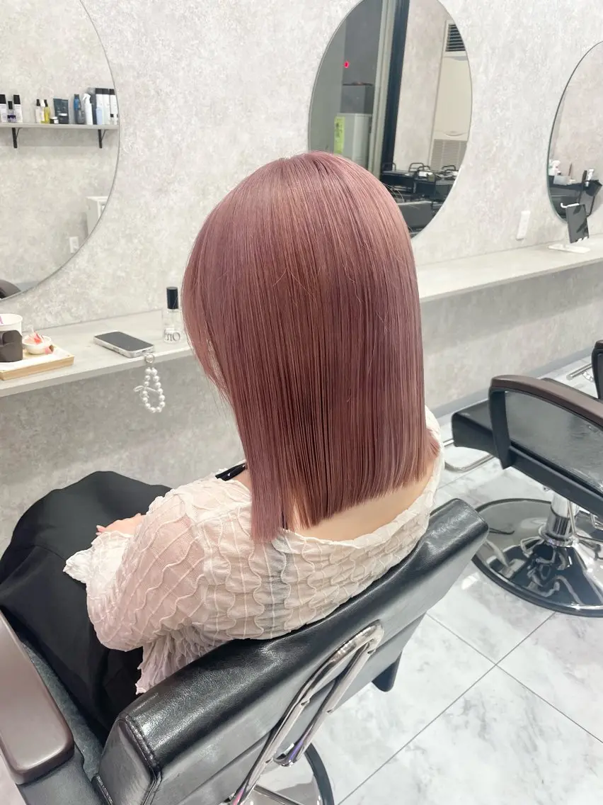 ミディアム 🦋ハイトーン🦋 石山 希理🦋のヘアスタイル
