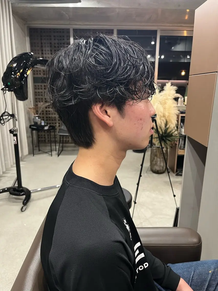 ショート カラー パーマ メンズ メンズパーマ スパイラルパーマ カット ヘアカラー トリートメント 表参道🌿赤み消し カラー/チナツのヘアスタイル