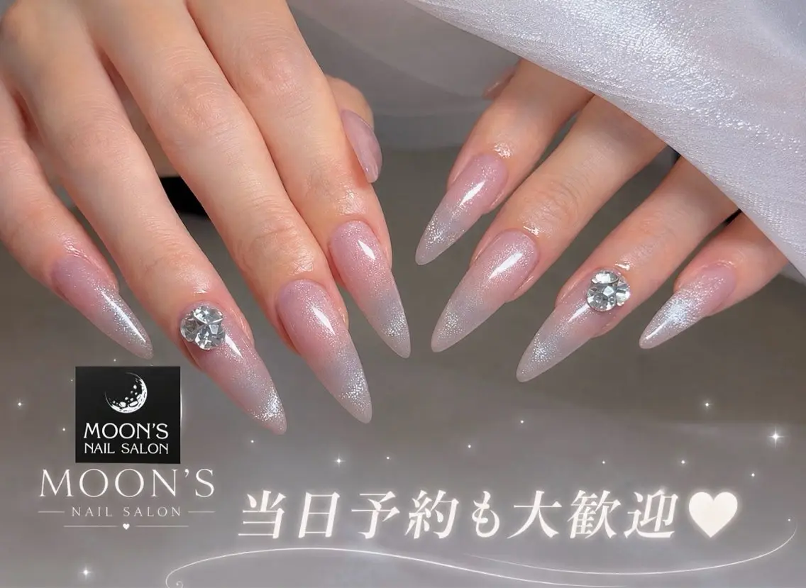 ネイル ハンドネイル Moons nail 💅✨のネイルデザイン